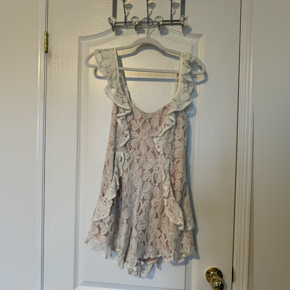 White floral bridal romper - Picture 2 of 5